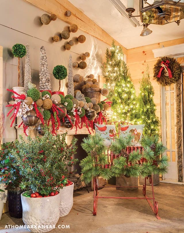 Christmas With a Twist | At Home in Arkansas | December 2016